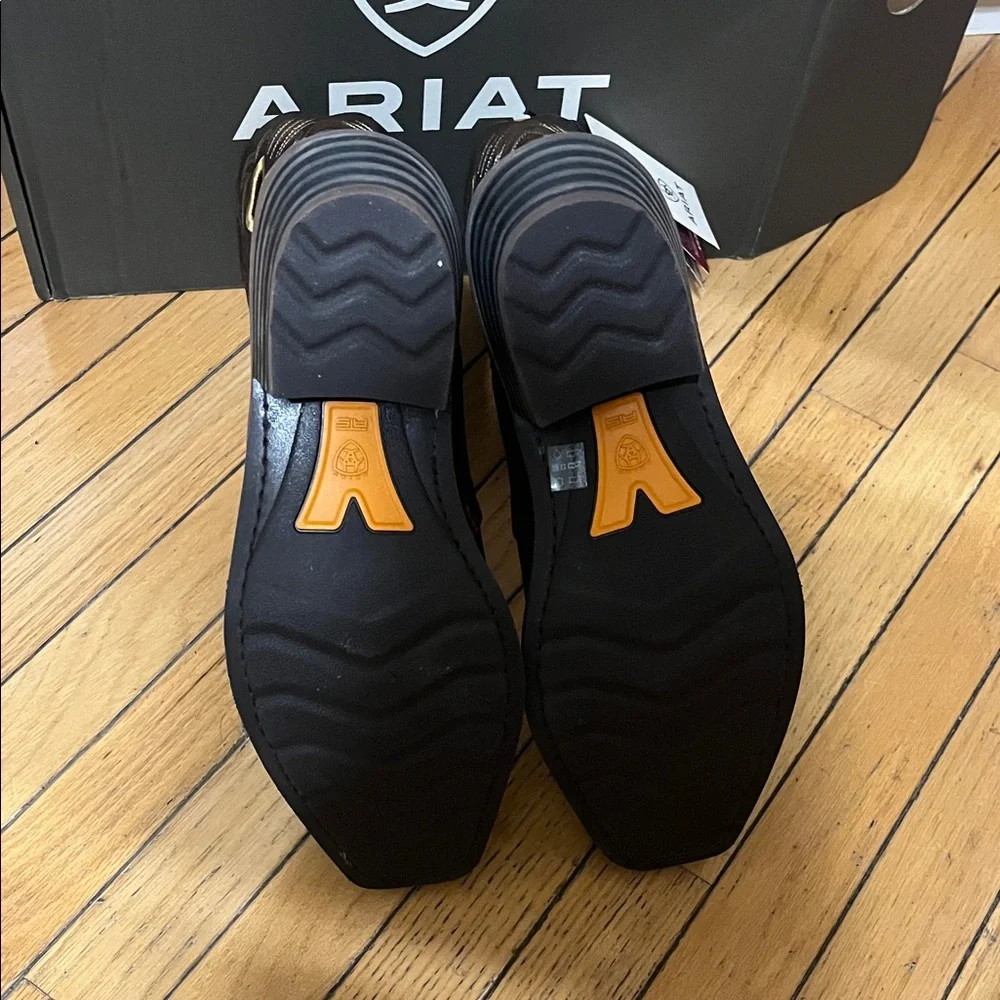 Ariat Dark Brown Western Pull-On Cowboy Boots with Gold Trim - Picture 6 of 9